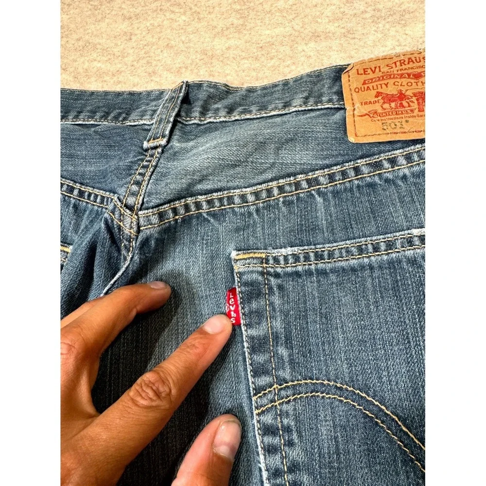 Levis 501 Straight Fit Jeans Mens 36x30 Blue‎ Whiskering Denim Cotton Button Fly